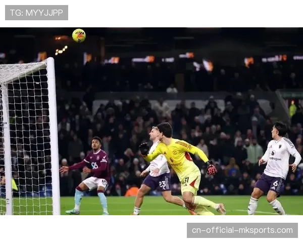 曼联两度领先2-2平伯恩利 连续16客场未零封暴露防守稳定性隐忧